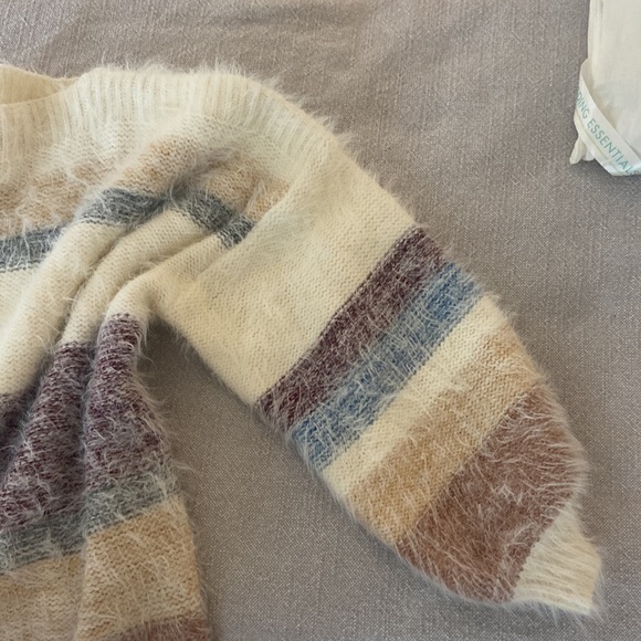 Oversized Neutral Striped Sweater - Picture 3 of 4